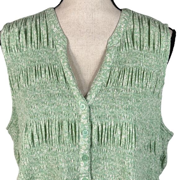 Torrid SZ 2 (2X-Large) Top Sleeveless Floral Hi-Low Hem V-Neck Smocked Button-Up - Picture 2 of 8